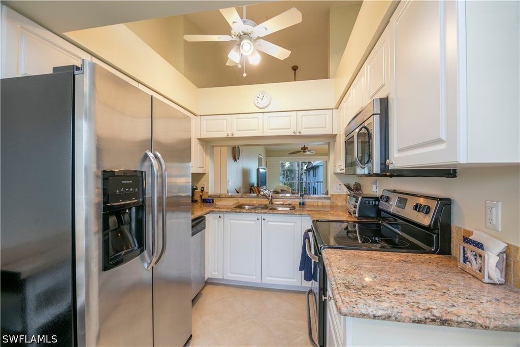 113 Wading Bird Cir W-204, NAPLES