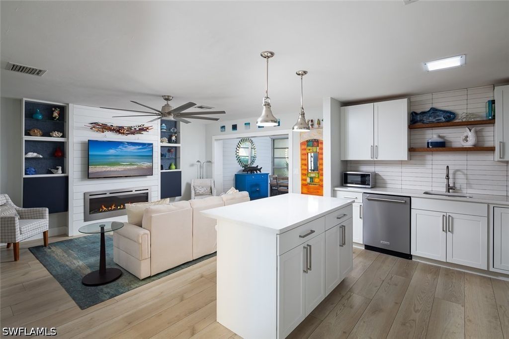 4171 Lakewood Blvd E-25, Naples