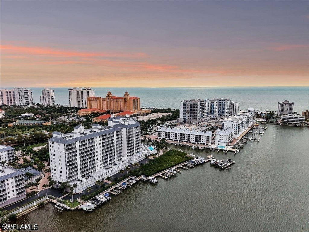 400 Flagship Dr 302, Naples