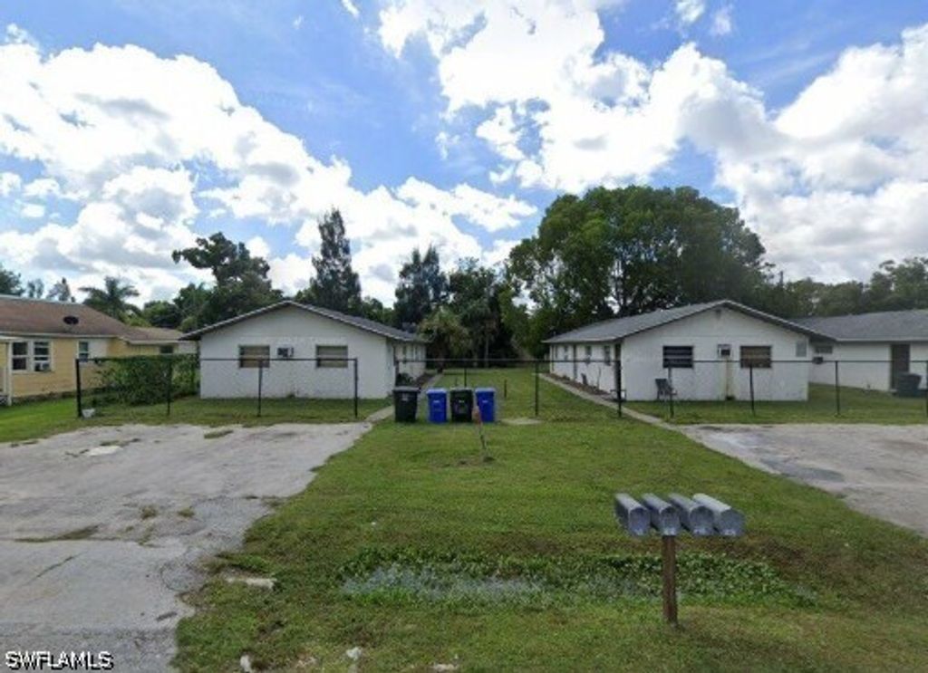 3920 Lora St, Fort Myers