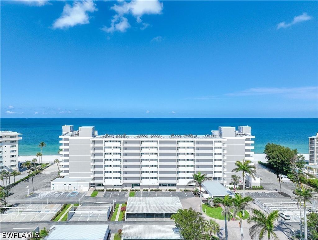 3443 Gulf Shore Blvd N 707, Naples