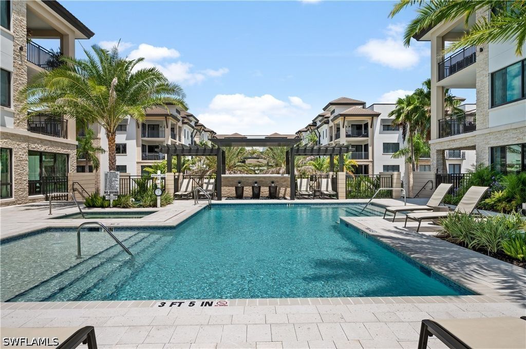 1130 3rd Ave S 309, NAPLES