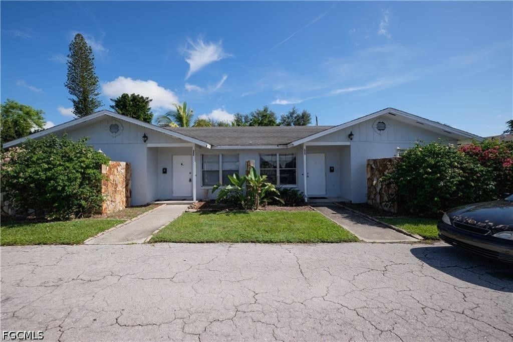 257 Cape Coral Pky E B, Cape Coral