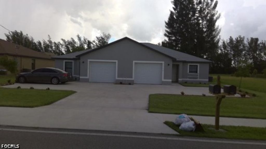 2113 Chiquita Blvd S, Cape Coral