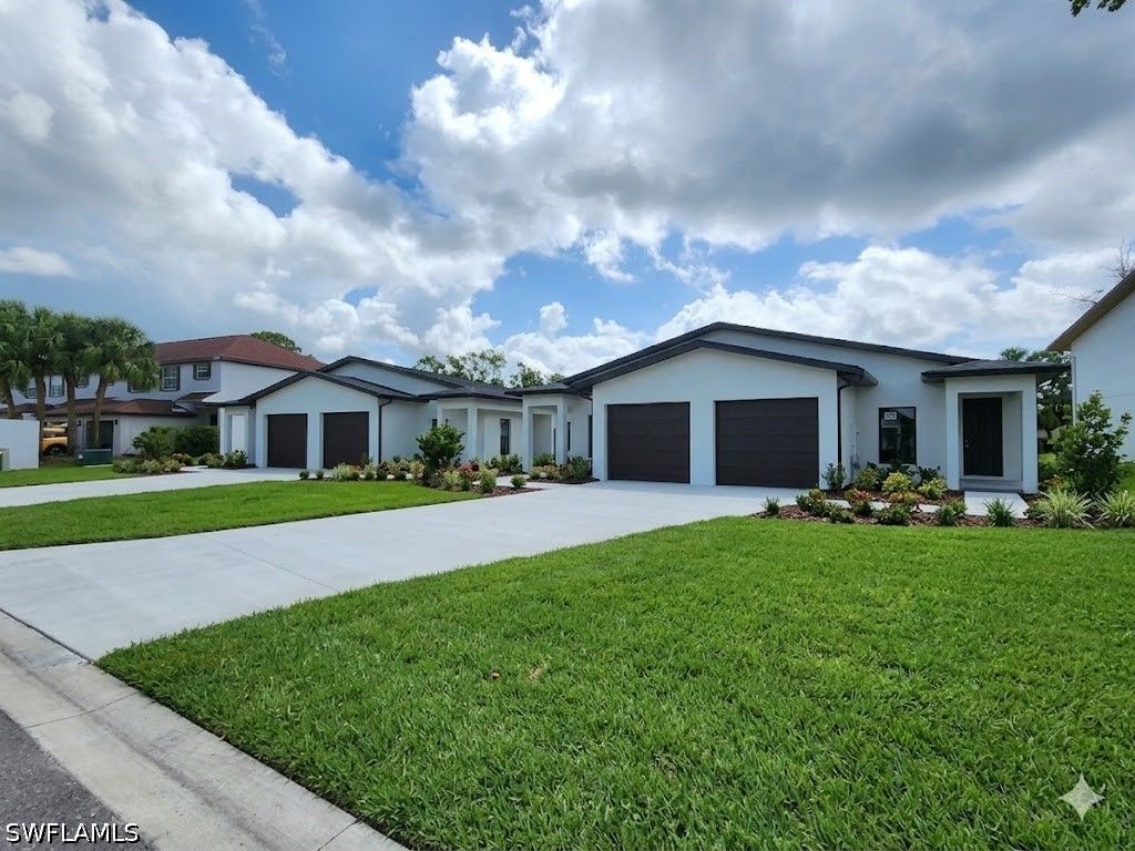 26571 Robin Way, Bonita Springs