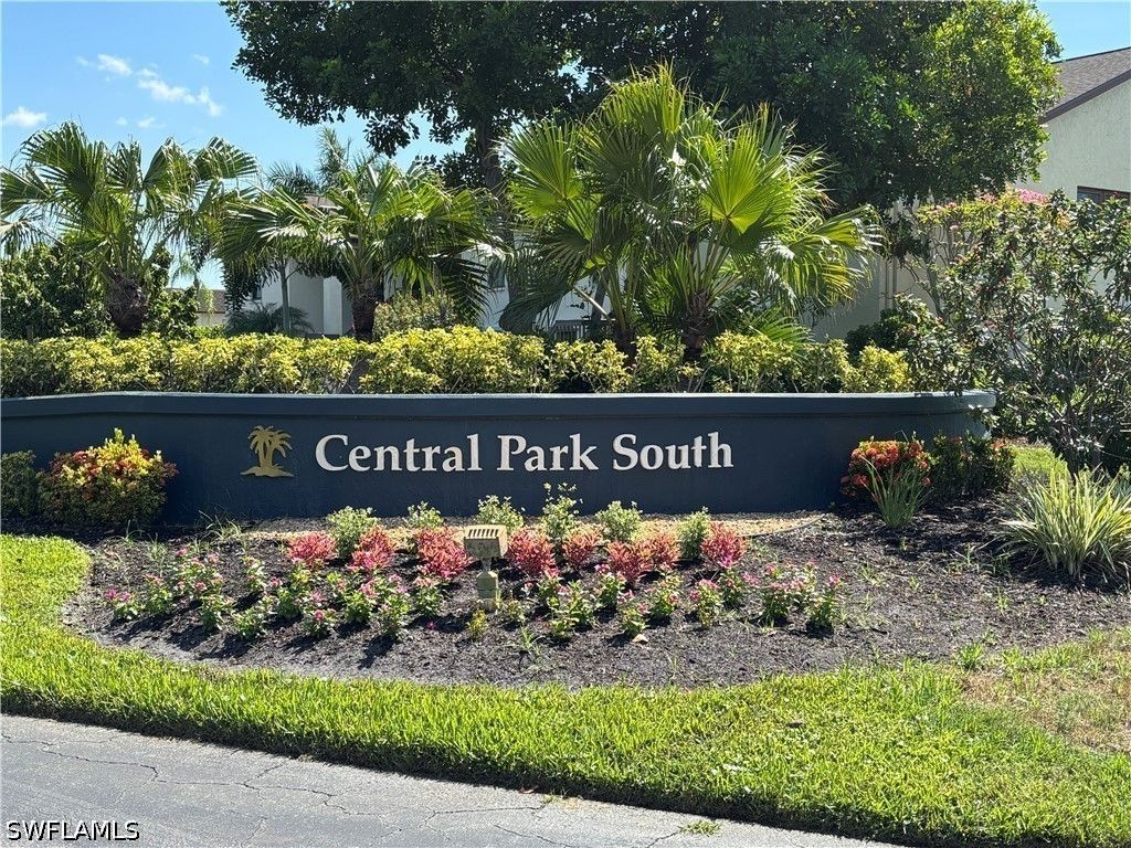 9285 Lake Park Dr 101, Fort Myers