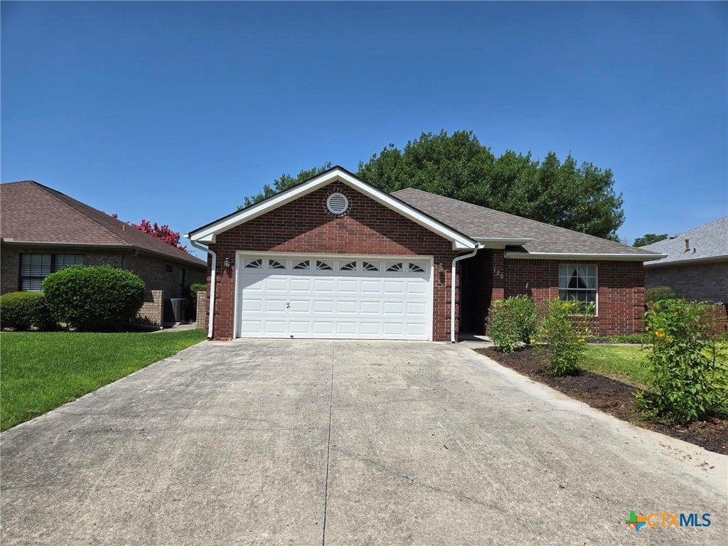 120 Gardenridge Drive, Seguin