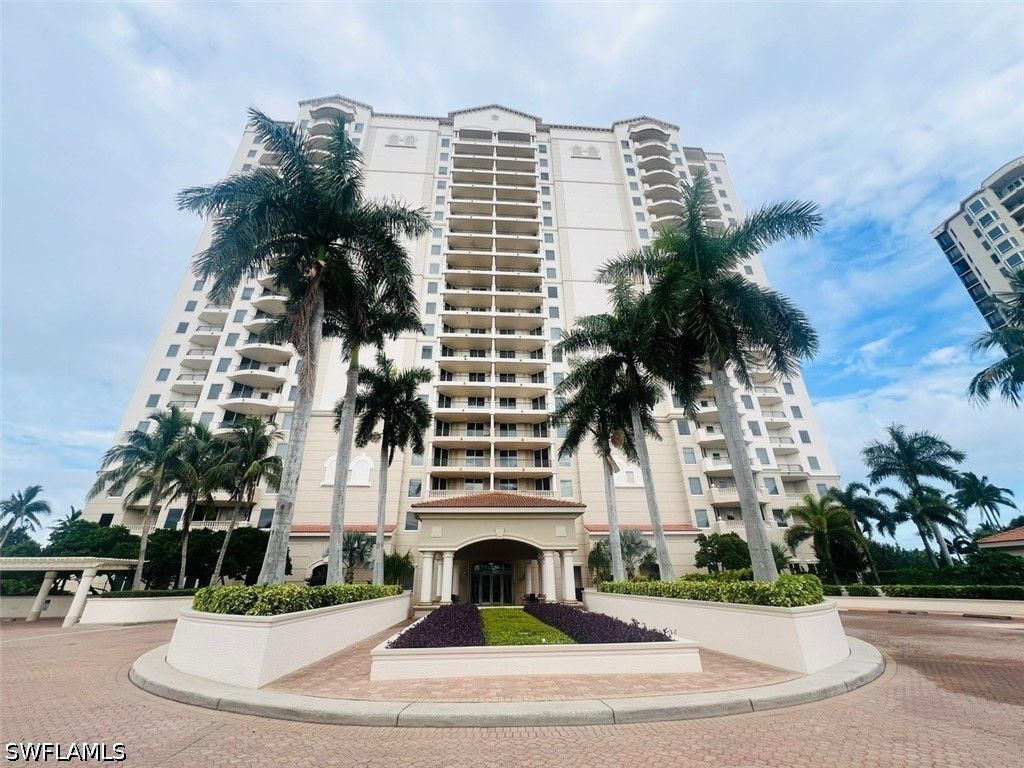 23850 Via Italia Cir 605, Estero