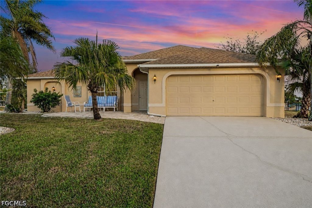 2727 Sw 2nd Ct, Cape Coral