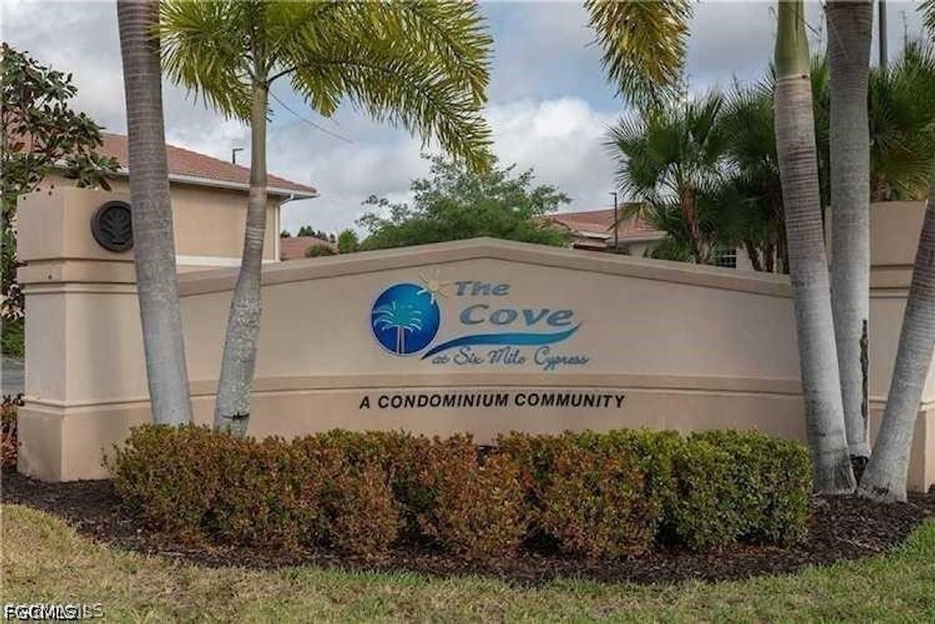 8484 Bernwood Cv Loop 1301, Fort Myers