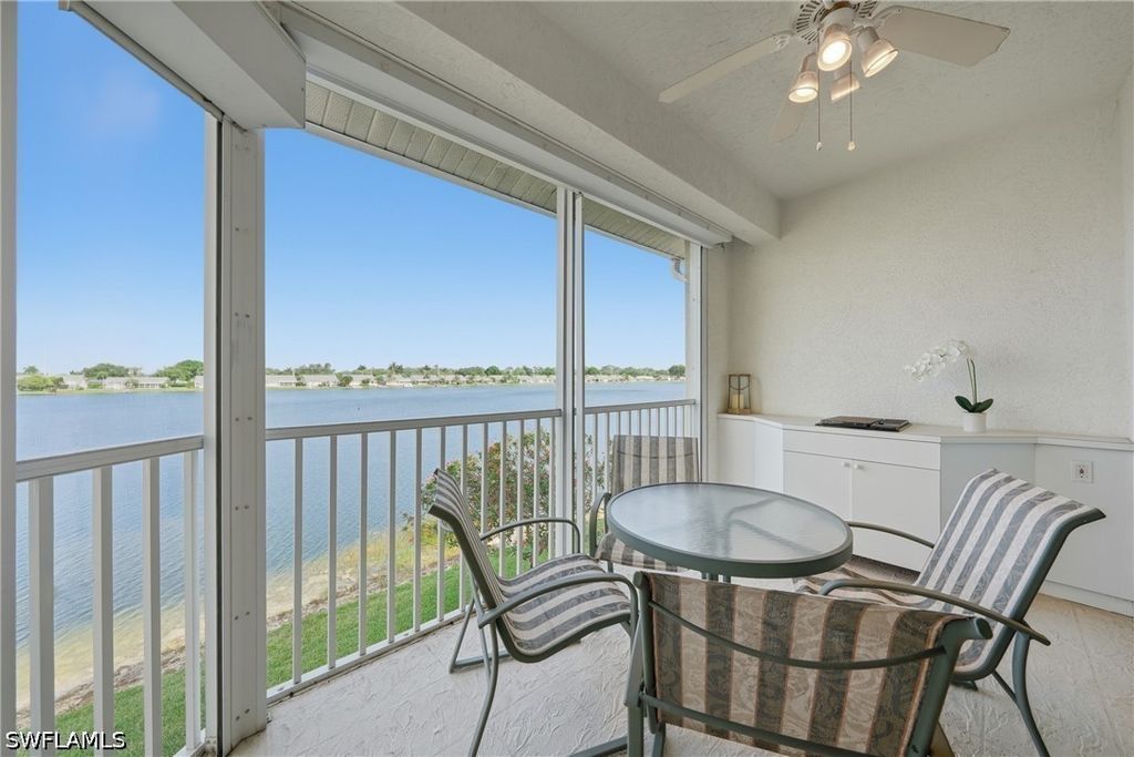 3320 W Crown Pointe Blvd 201, NAPLES