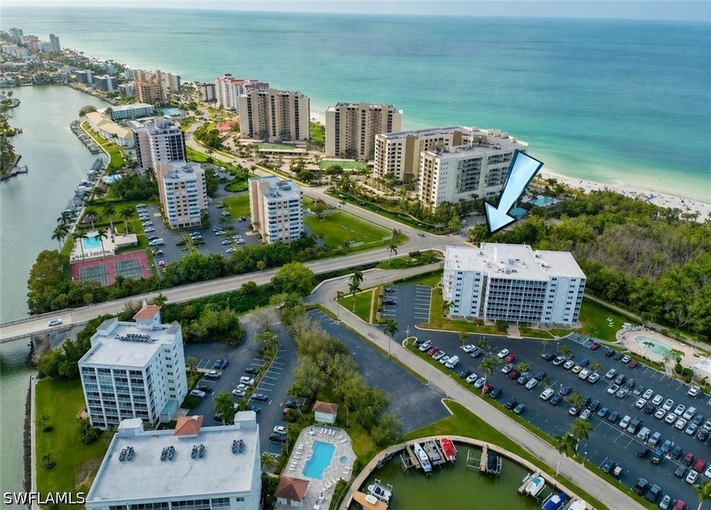 1 Bluebill Ave 405, Naples