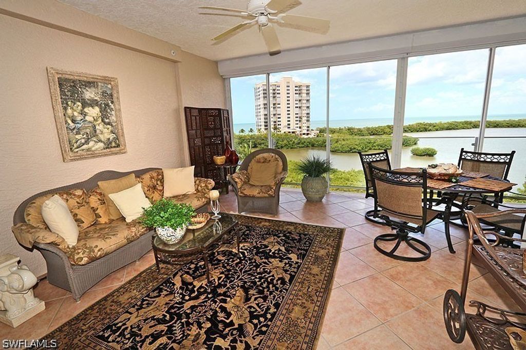 60 Seagate Dr 604, Naples