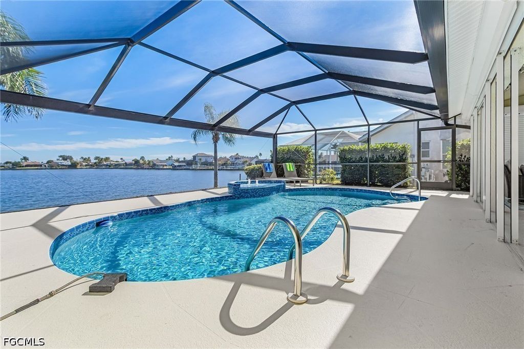 5019 Skyline Blvd, Cape Coral