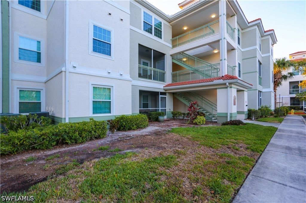 23640 Walden Center Dr 207, Estero