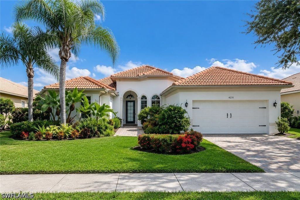 8263 Potomac Ln, Naples