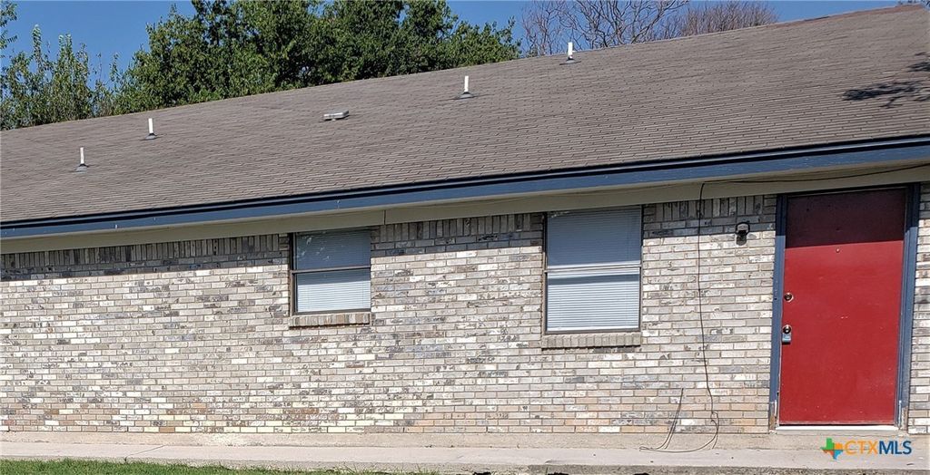 205 W Washington Avenue A, Copperas Cove