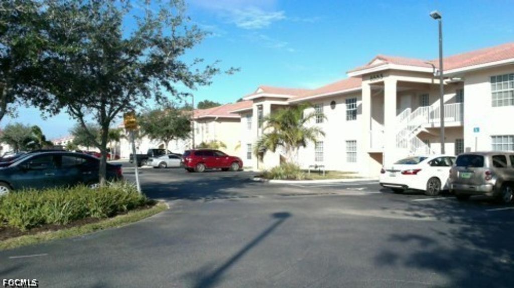 8546 Bernwood Cv Loop 1110, Fort Myers