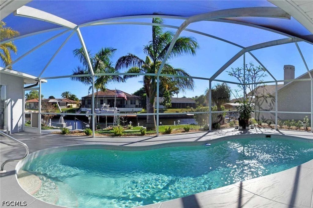 2633 Se 19th Pl, Cape Coral