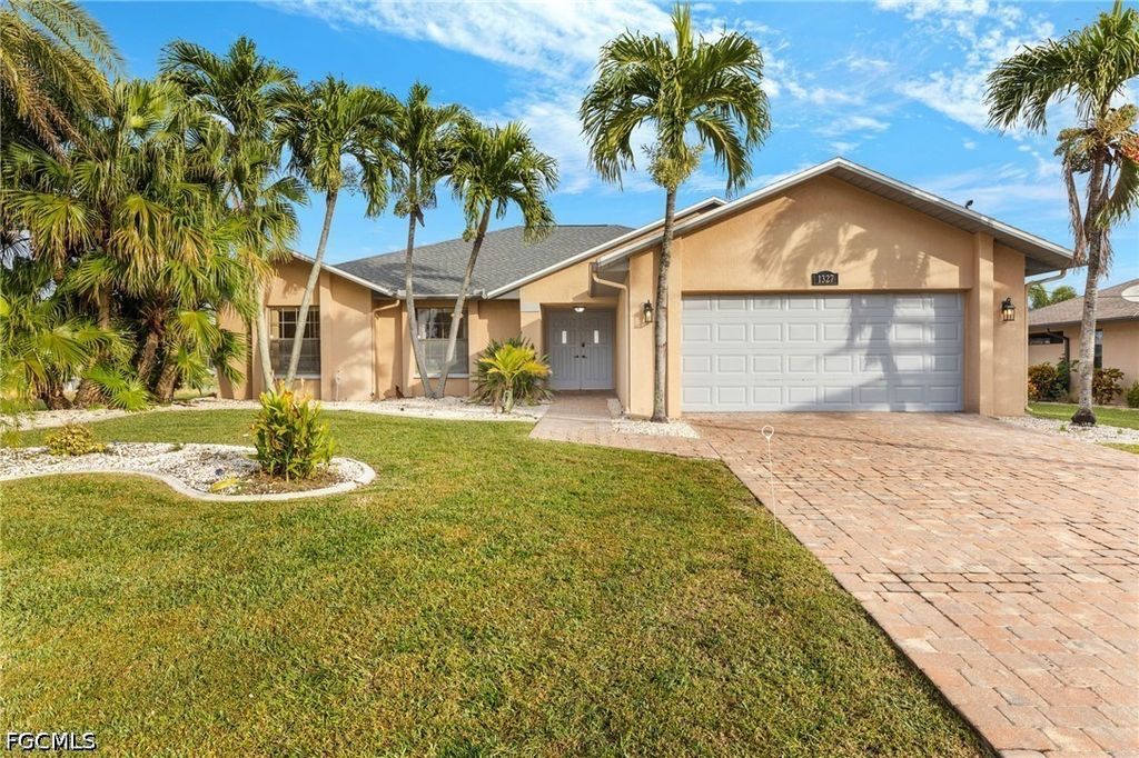 1327 Se 17th St, Cape Coral