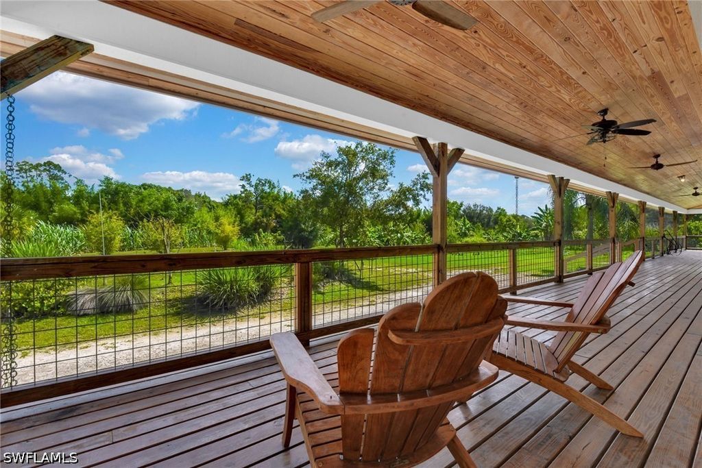 828 Sanctuary Rd, Naples