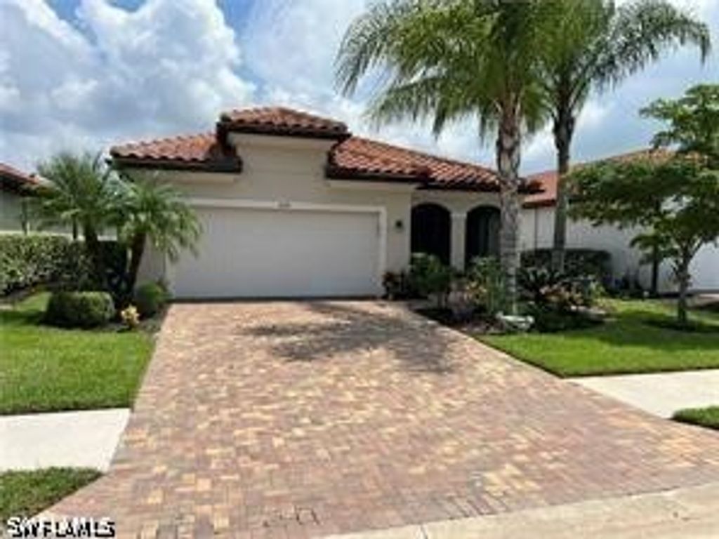 1599 Marton Ct, Naples