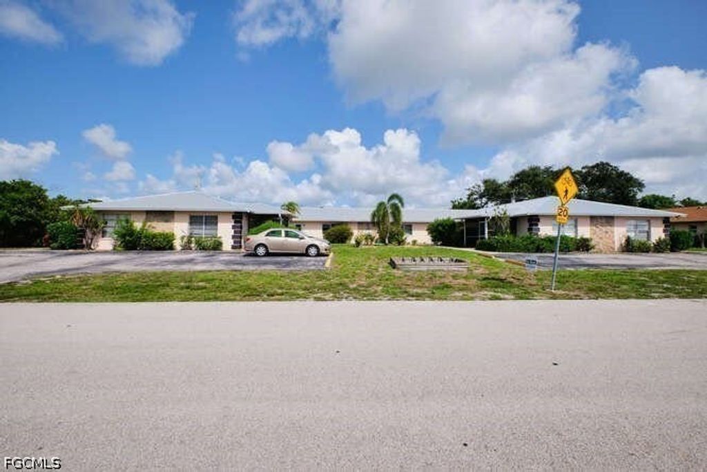 4104 Se 12th Pl, Cape Coral