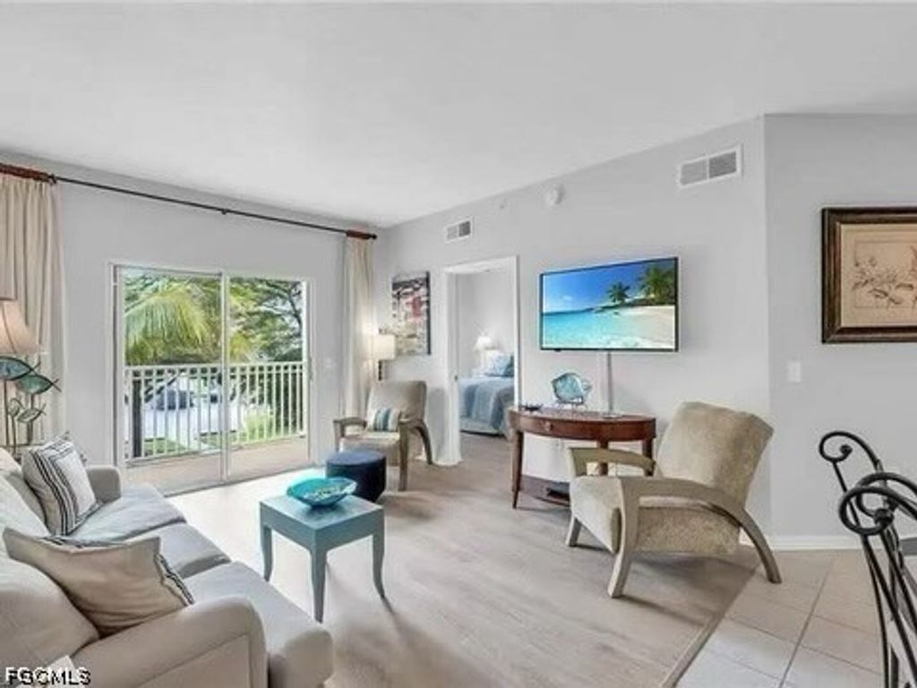 15645 Ocean Walk Cir 213, Fort Myers