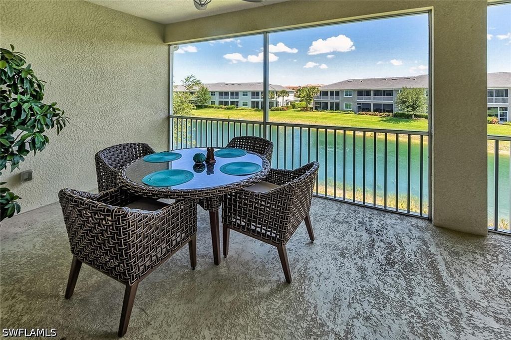 6960 Avalon Cir 807, Naples