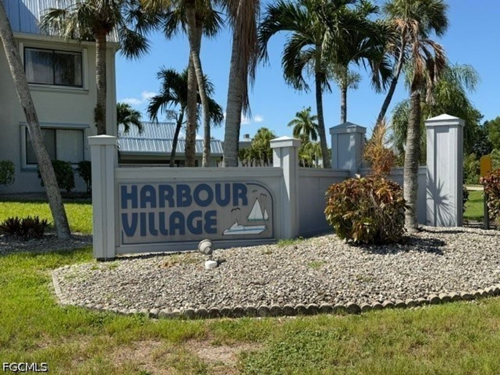 3914 Orange Grove Blvd 5, North Fort Myers