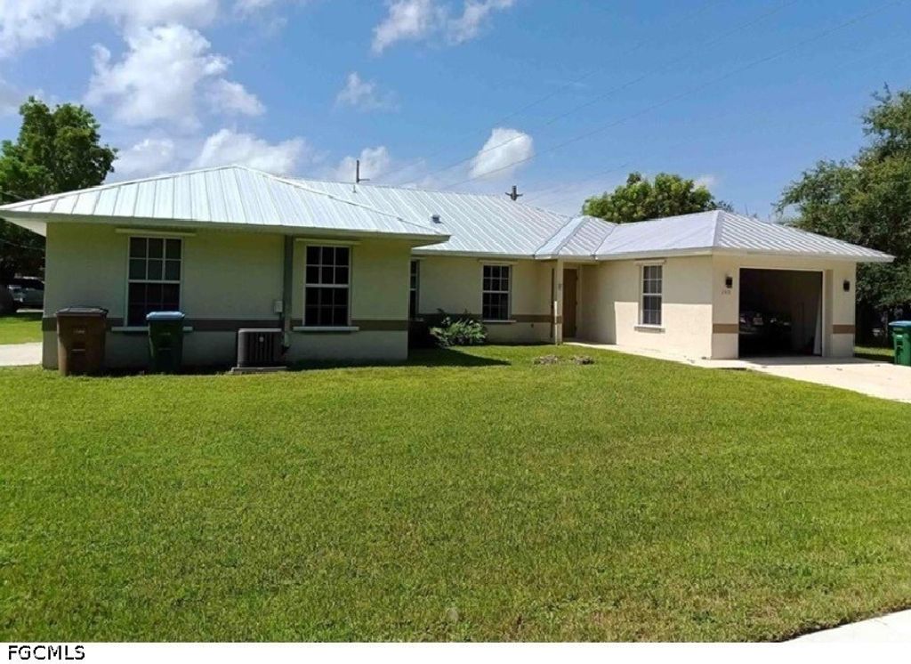 2410 Ne 6th St, Cape Coral