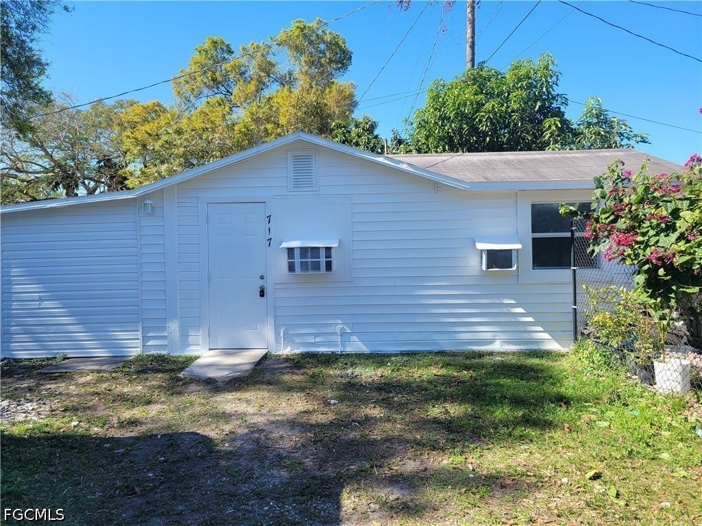 717 Burdick Ave, Fort Myers