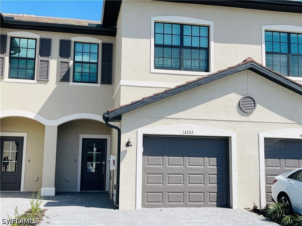 14243 Pine Lodge Ln, Fort Myers