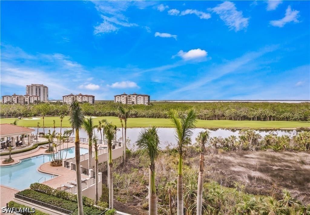 23850 Via Italia Cir 204, Estero