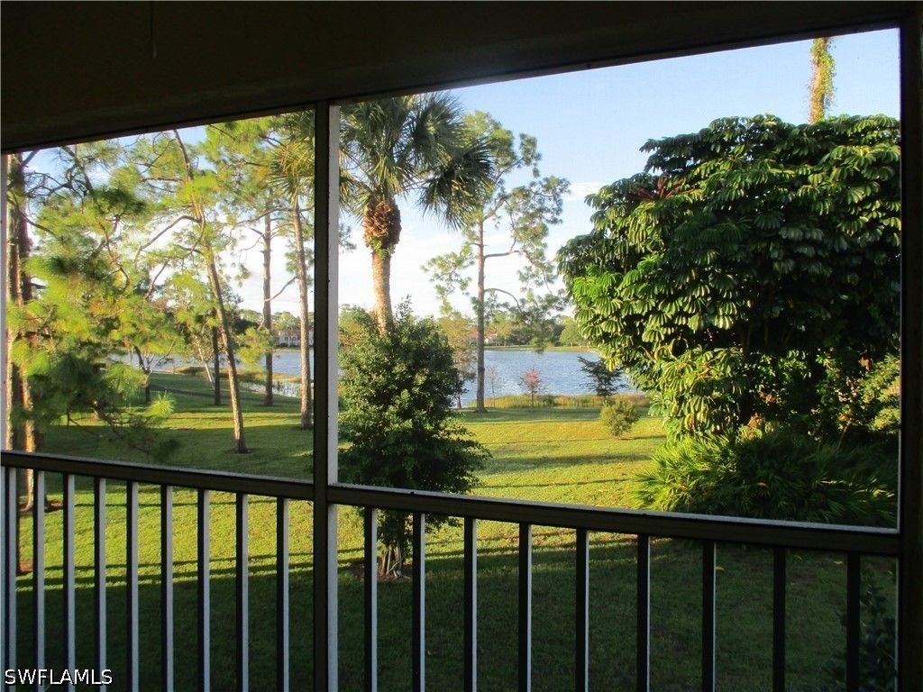 2684 Kings Lake Blvd 203, Naples
