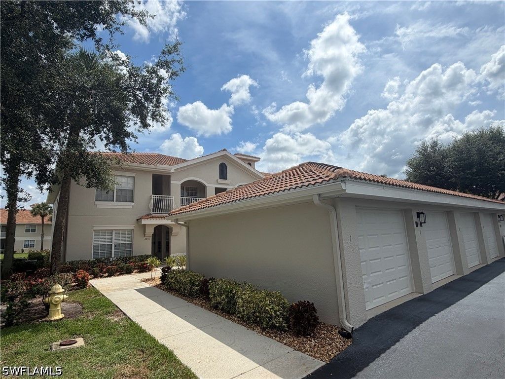 3009 Driftwood Way 2803, Naples