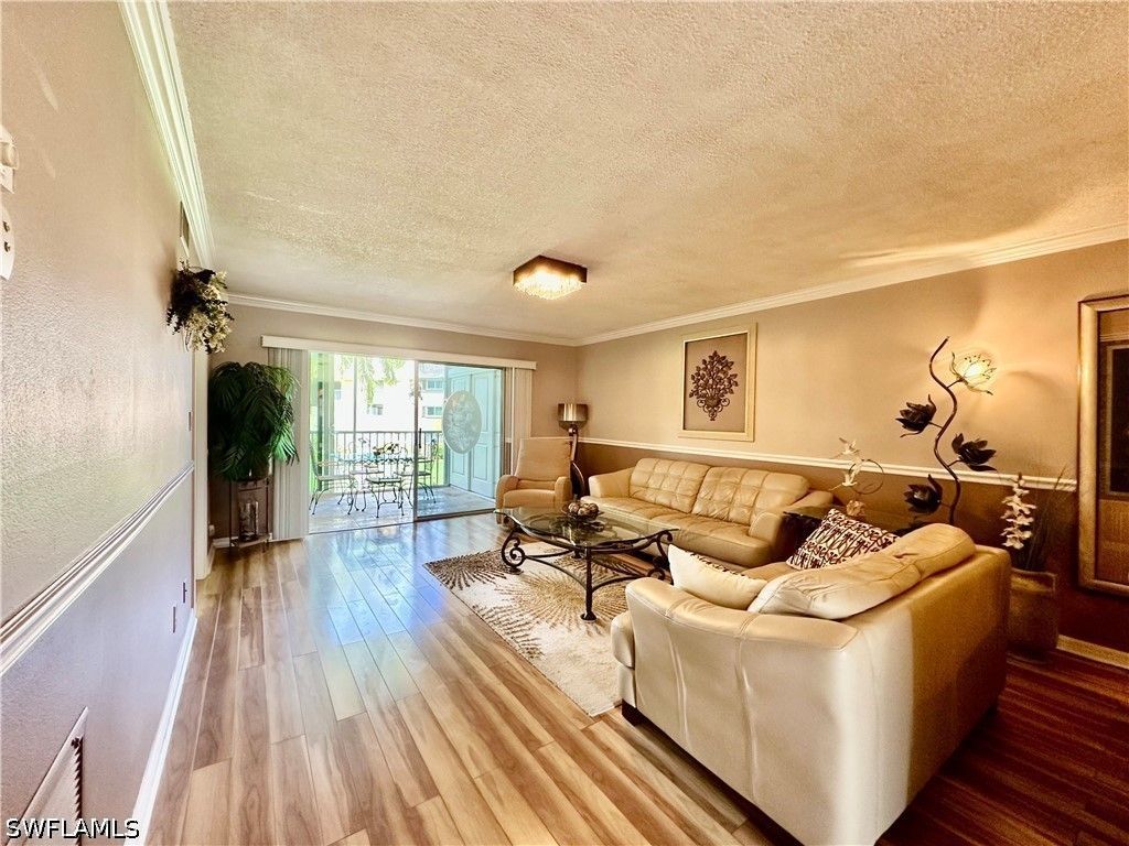 5467 Rattlesnake Hammock Rd C207, Naples