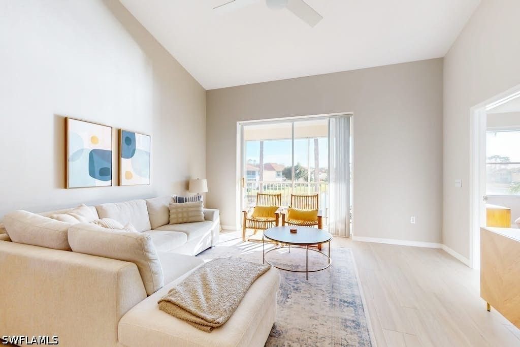 350 Robin Hood Cir 202, Naples