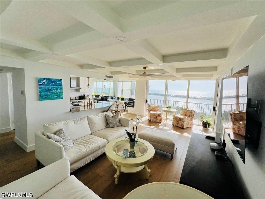 5550 Heron Point Dr 1003, Naples
