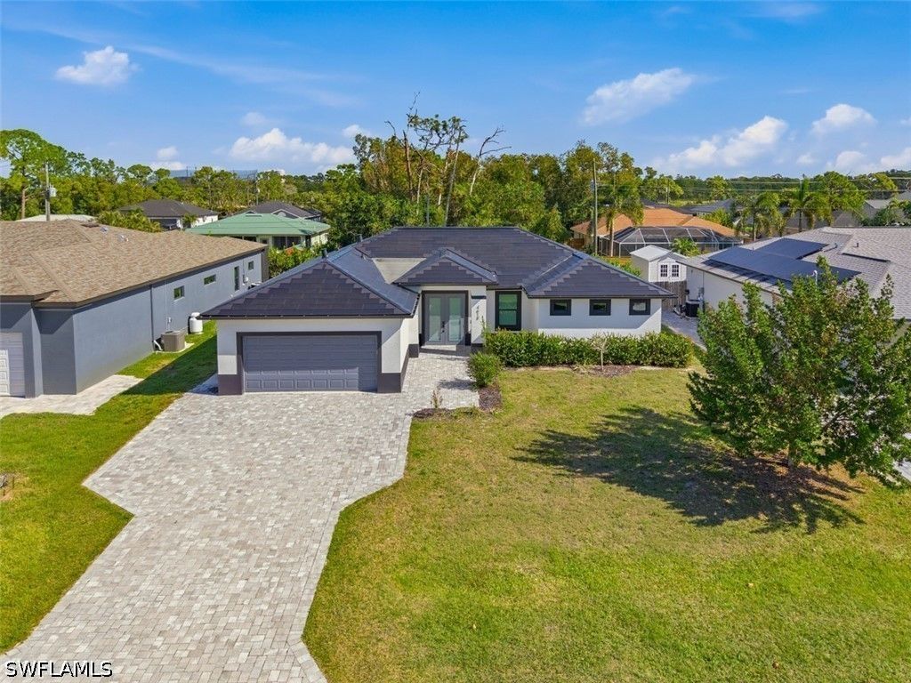 4618 Catalina Ln, Bonita Springs