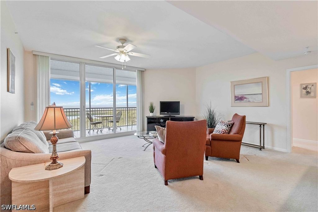 1001 Arbor Lake Dr 1406, Naples