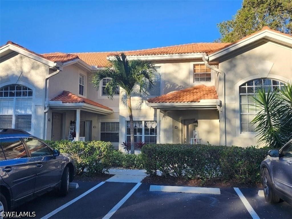 2496 Orchid Bay Dr 104, Naples