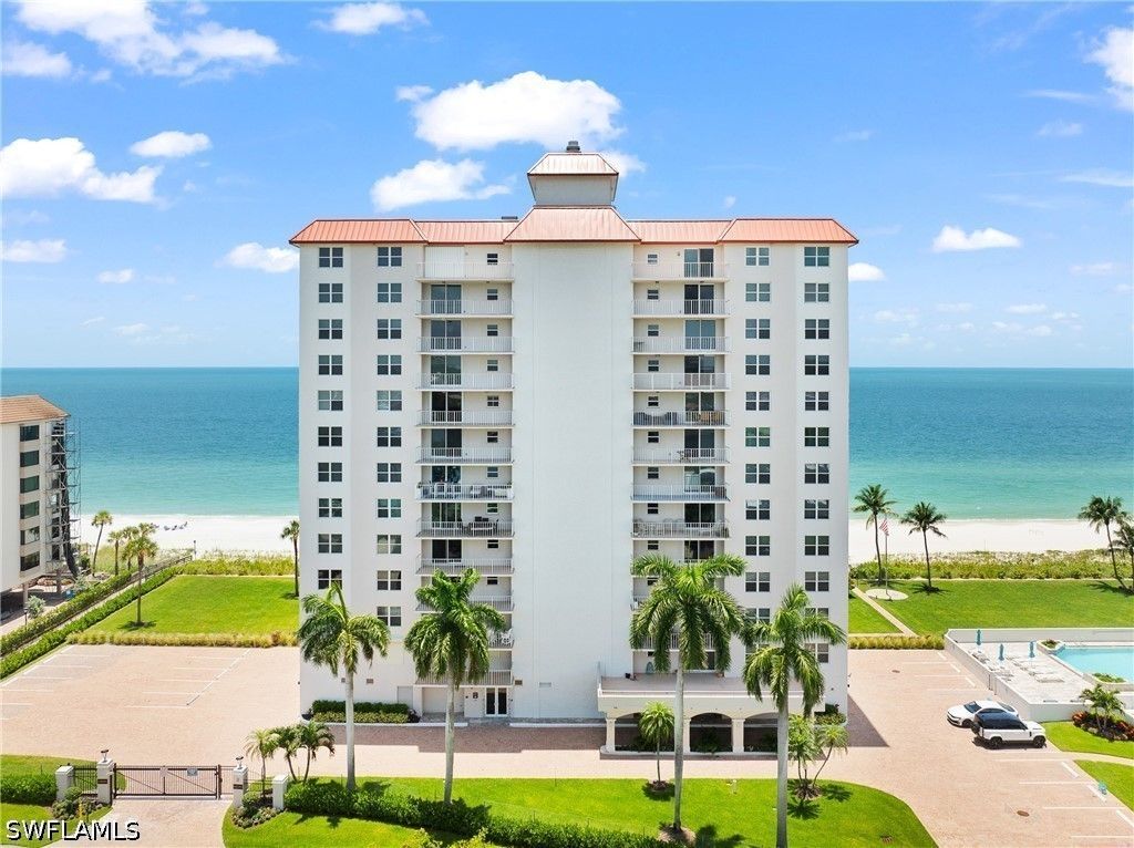 10691 Gulf Shore Dr 1102, NAPLES