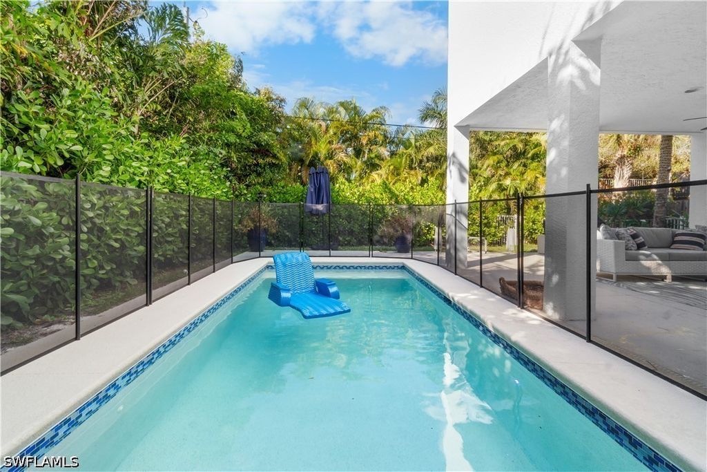 719 Park Ave, NAPLES