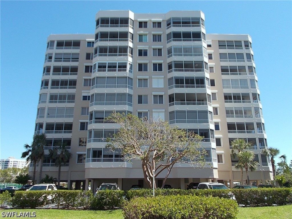 11116 Gulf Shore Dr 601, Naples