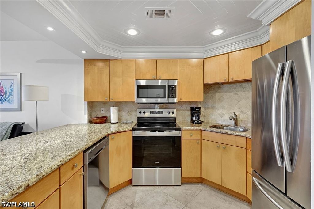 5 Bluebill Ave 505/605, Naples