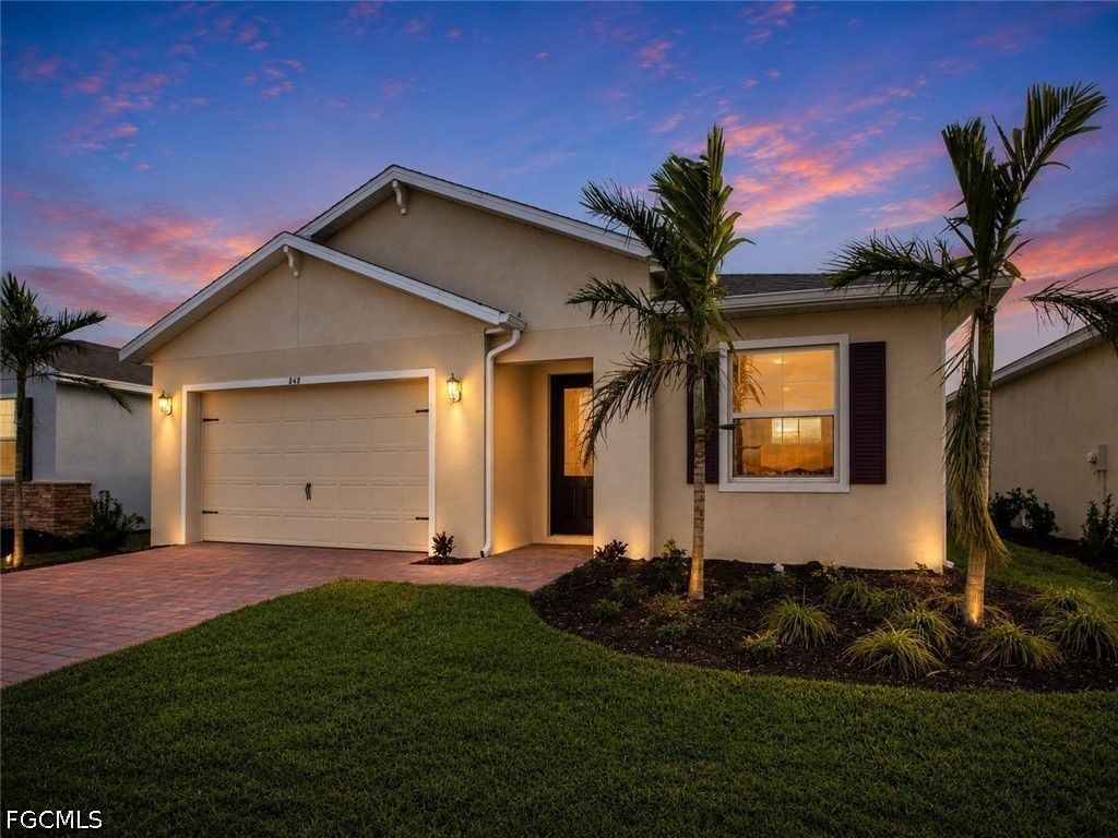 848 Heather Lake Ave, Cape Coral