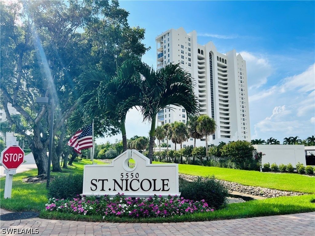 5550 Heron Point Dr 704, Naples