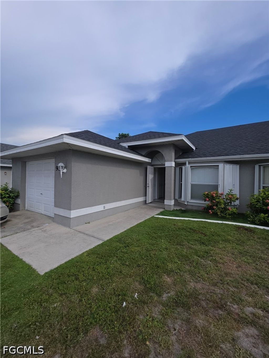910 Cape Coral Pkwy W, Cape Coral