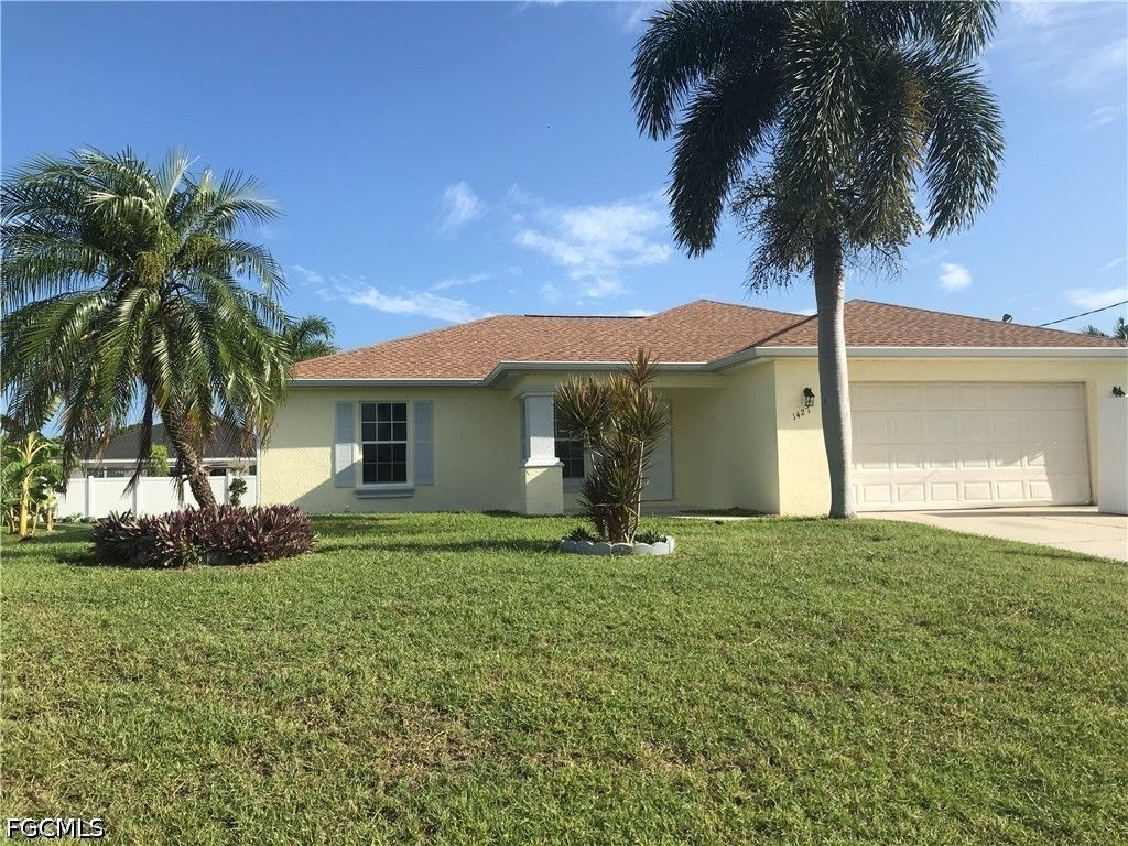 1427 Ne 43rd Ln, Cape Coral